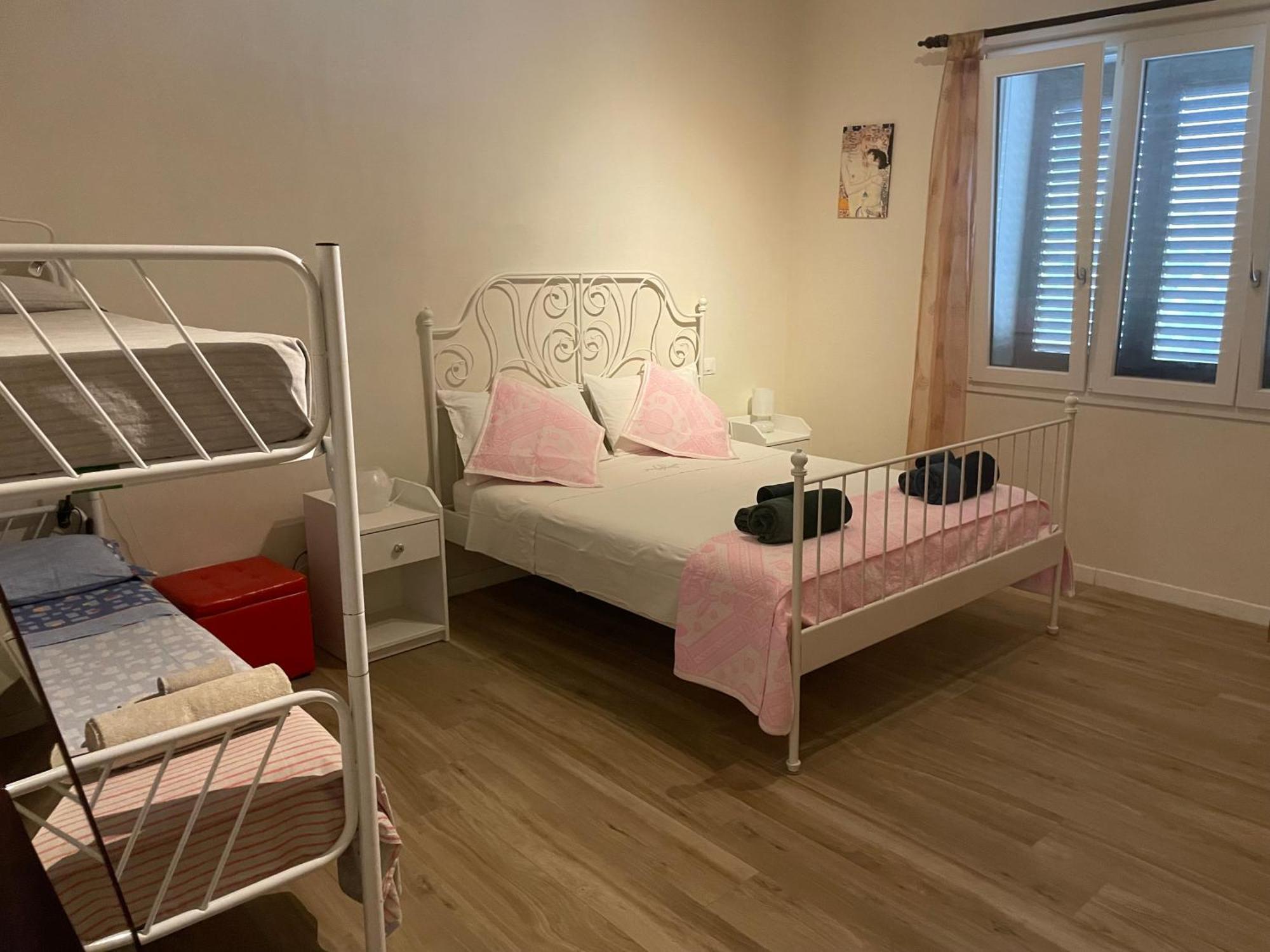 Casa Vacanze “Bouganville” Loc Avane Pisa 韦基亚诺 外观 照片