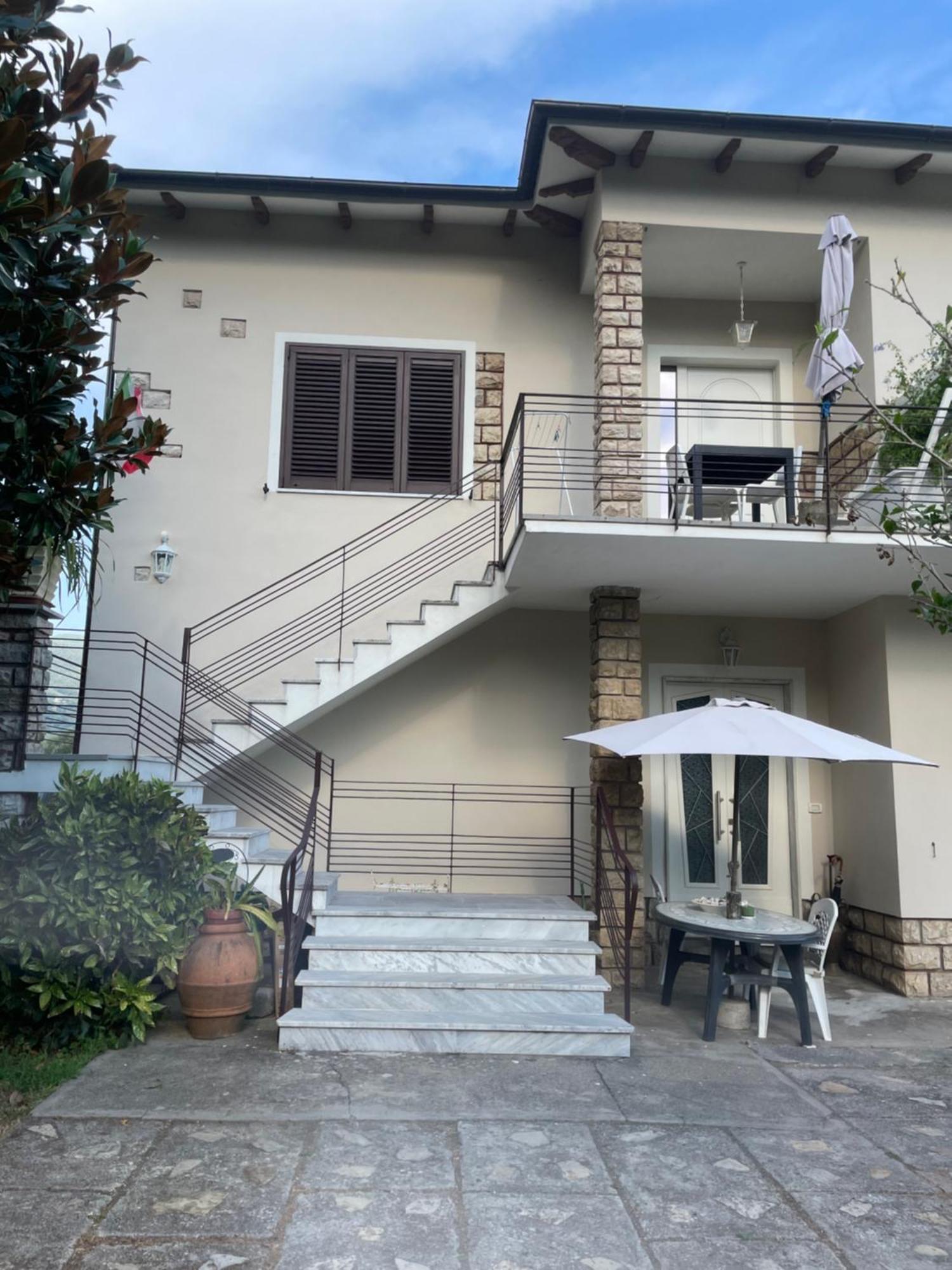 Casa Vacanze “Bouganville” Loc Avane Pisa 韦基亚诺 外观 照片