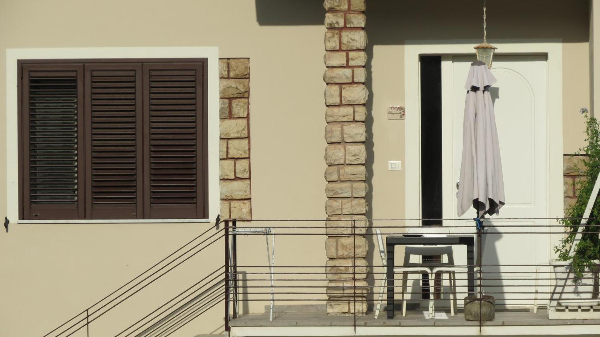 Casa Vacanze “Bouganville” Loc Avane Pisa 韦基亚诺 外观 照片